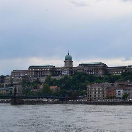 Cosy Apartment Just Next To Parliament Budapest Luaran gambar