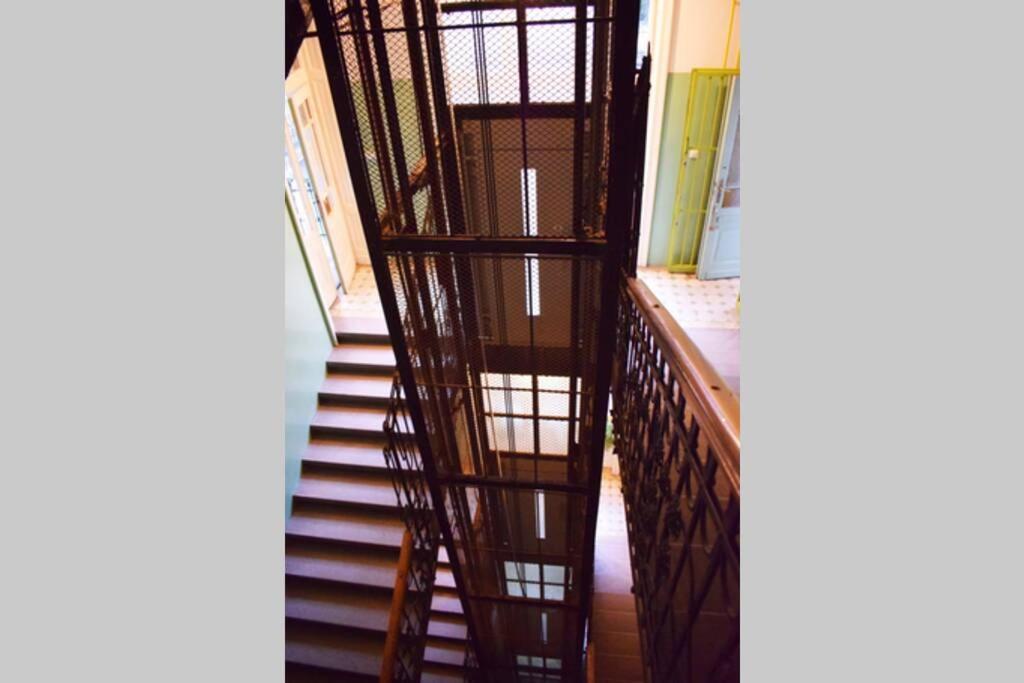 Cosy Apartment Just Next To Parliament Budapest Luaran gambar