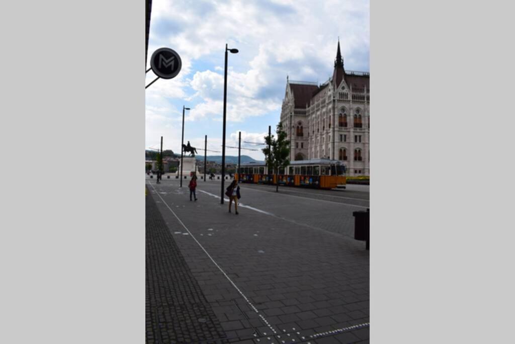 Cosy Apartment Just Next To Parliament Budapest Luaran gambar
