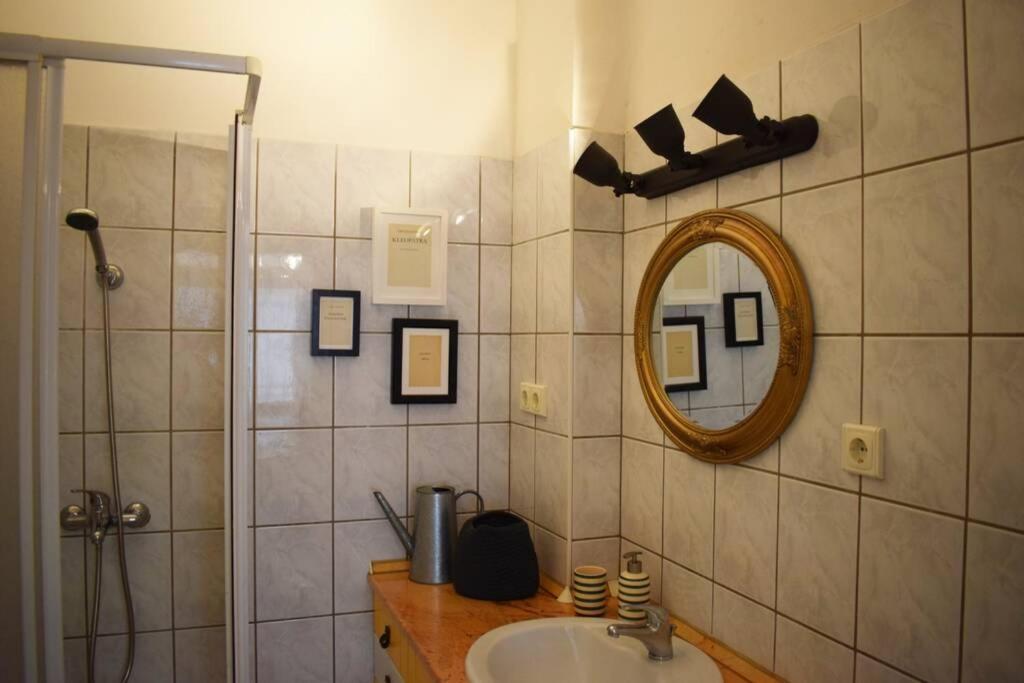 Cosy Apartment Just Next To Parliament Budapest Luaran gambar